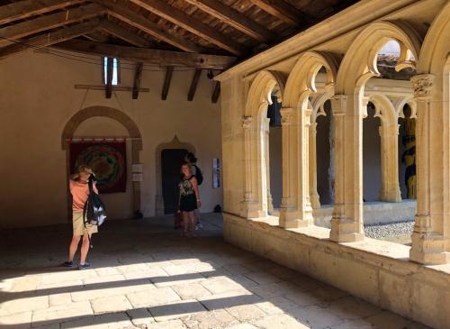 Abbaye b&eacute;n&eacute;dictine de Charlieu