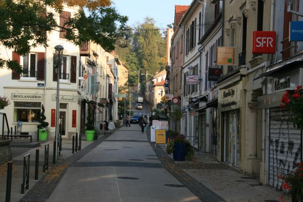 Visite nocturne : Juvisy en vitrine ! Les commerces de la rue piétonne d’hier à aujourd’hui