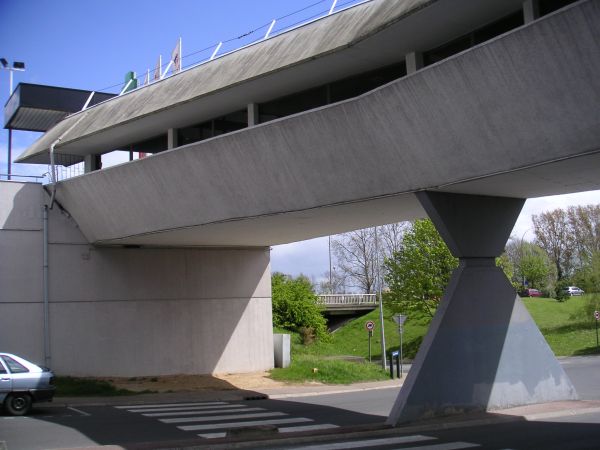 Visite-découverte : le supermarché, un monument historique ?